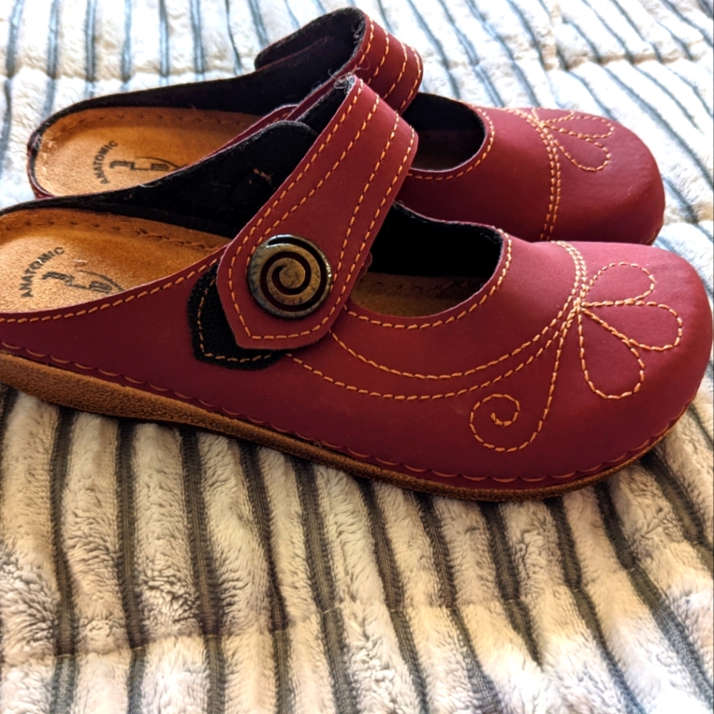 Flexus by Spring step clogs size 37